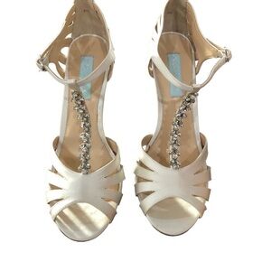 BETSEY Johnson Heels SB-Song Bridal Prom Exc Condition 8 1/2